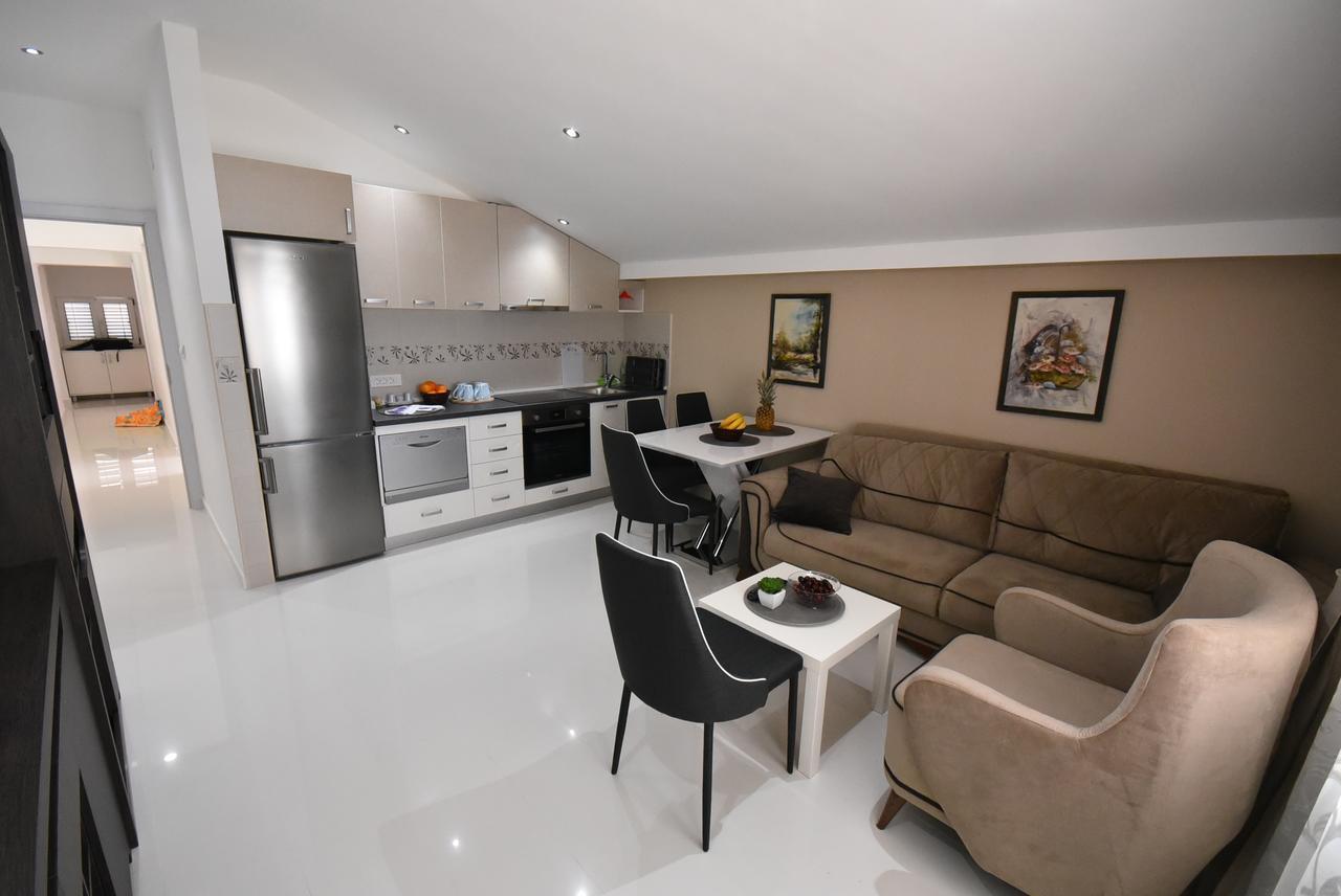 Apartment Aqua Херцег-Нови Экстерьер фото
